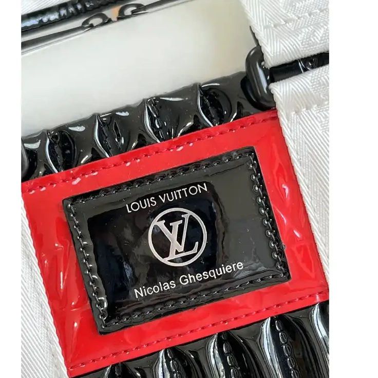 Fashionrepsfam ru 2208YA0012 LV Bag 0708